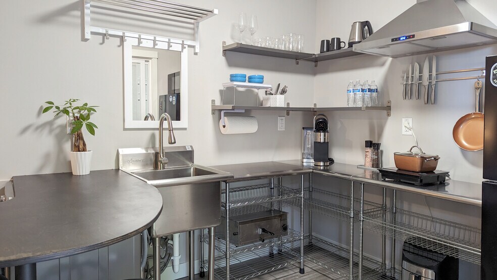 Building Photo - 163 Bilmarsan Dr