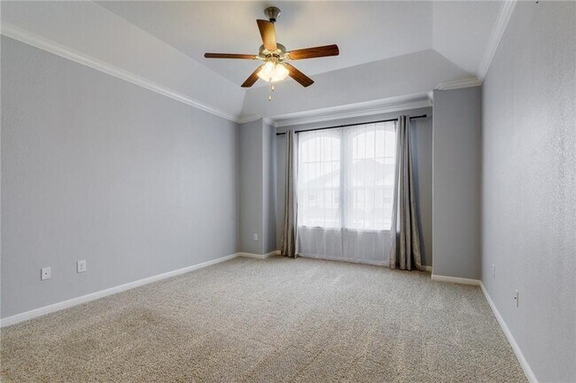 Building Photo - 13400 Briarwick Dr