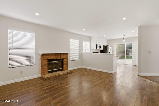 Building Photo - 26916 Lost Oak Ct