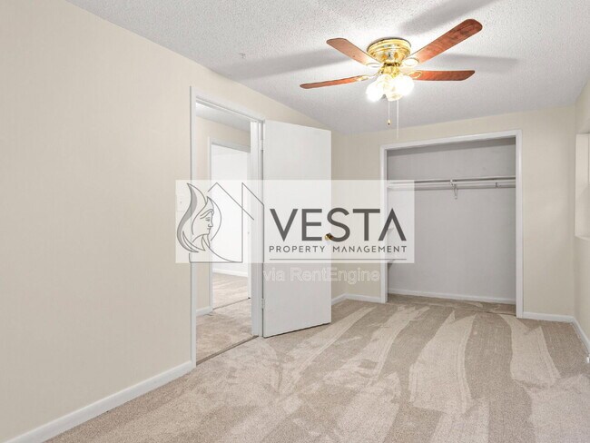 Building Photo - 78 Old Oak Hill Rd