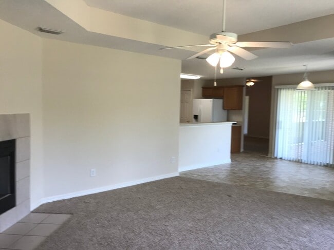 Building Photo - 2642 Hidden Creek Dr