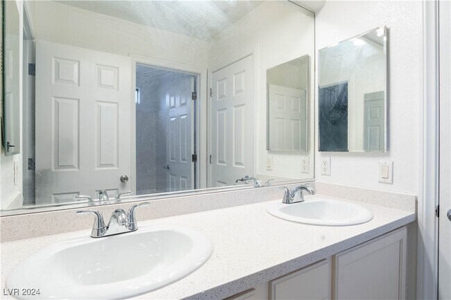 Building Photo - 8911 Skyline Peak Ct