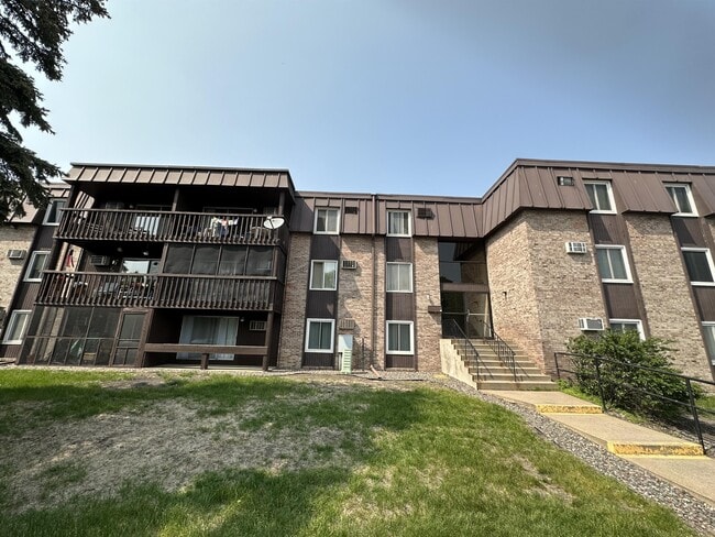 Primary Photo - 4207 Lakeside Ave N