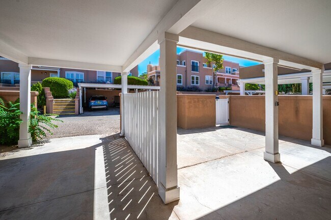 Building Photo - 1 MO. FREE RENT! Two-Bedroom El Matador Condo