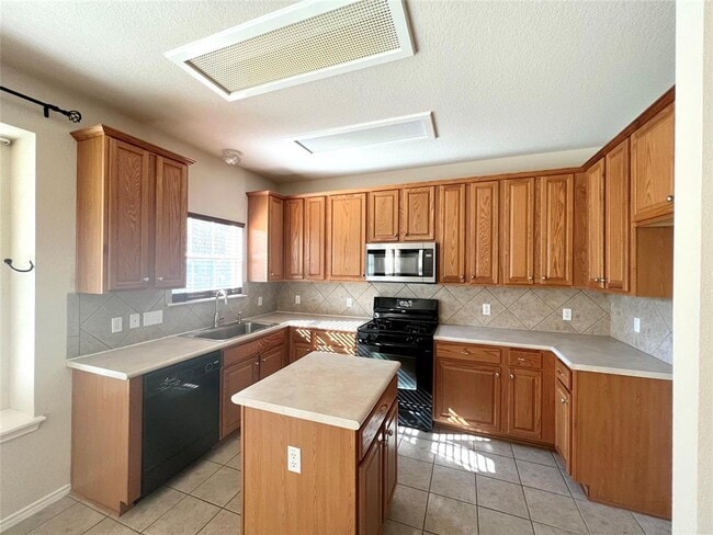 Building Photo - 10717 Strand St