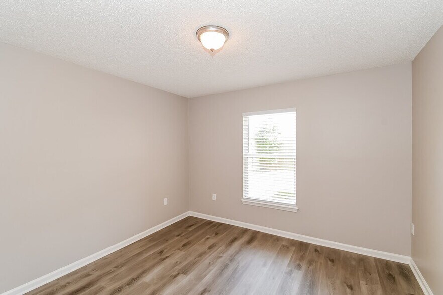 Building Photo - 3347 Double Ln