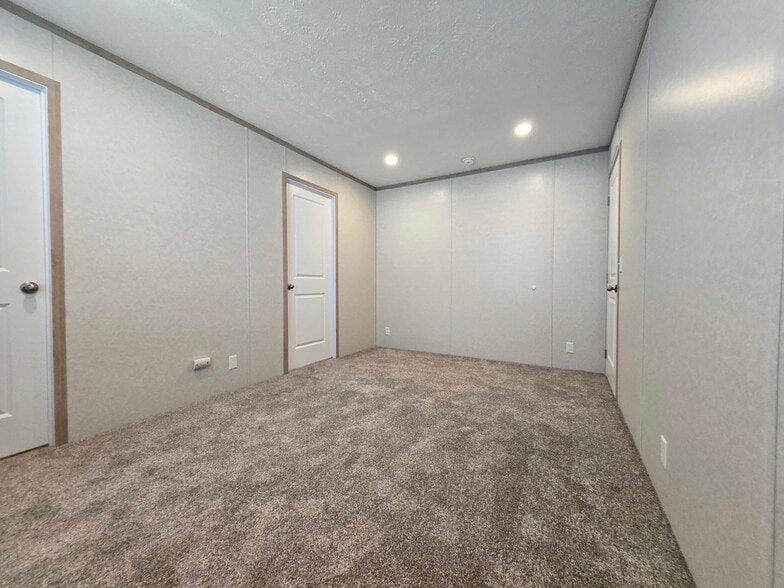 Building Photo - 52792 S Zacharias Ct