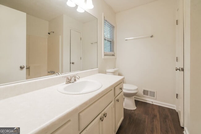 Building Photo - 4061 Wylie Ln