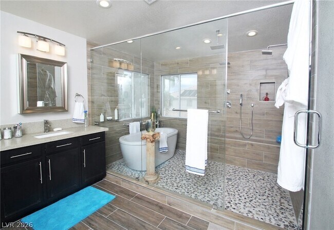 Building Photo - 268 Single Petal St