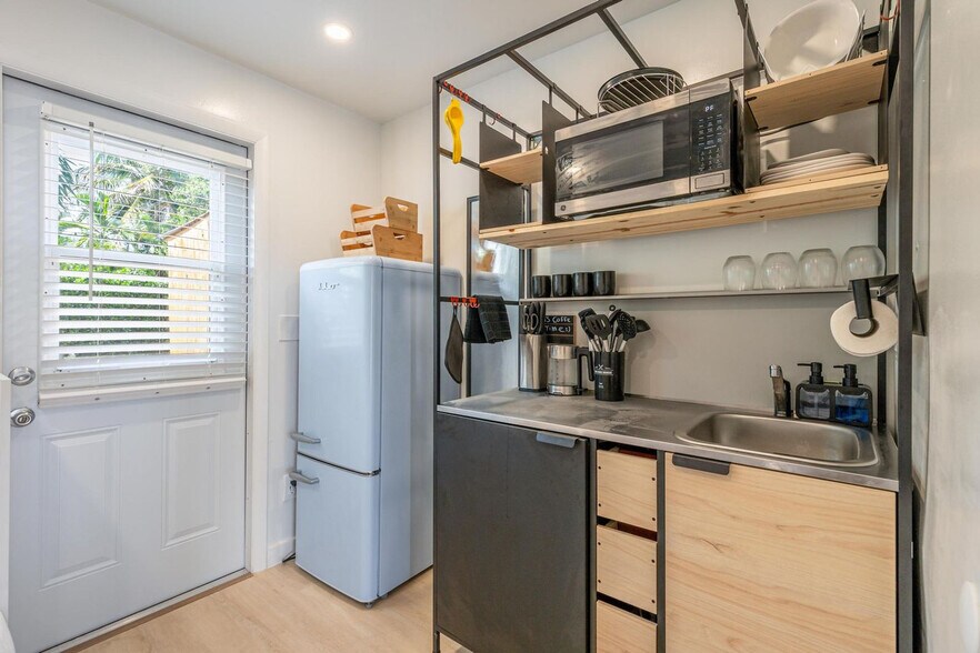 Building Photo - 1315 SW 30th St