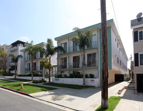 Building Photo - Gorham Air by Wiseman