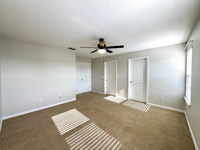 Building Photo - 13221 Silver Strand Falls Dr