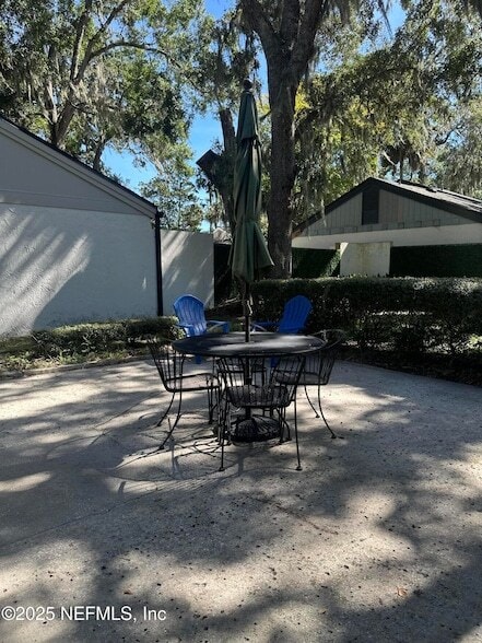 Building Photo - 133 Bermuda Ct