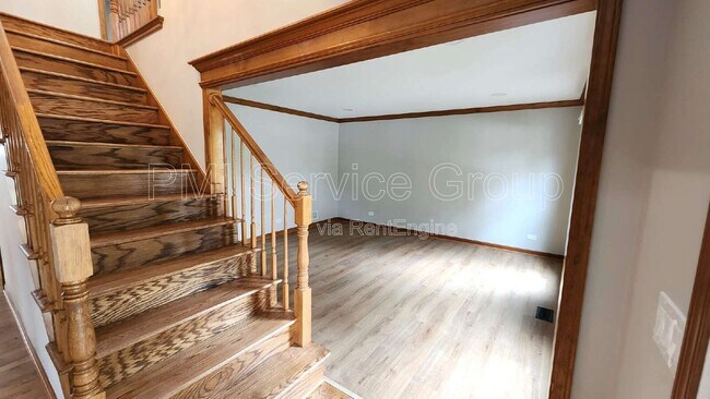Building Photo - 3467 Charlemaine Dr