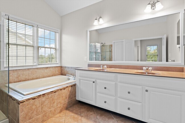 Building Photo - 15224 Grigsby Pl