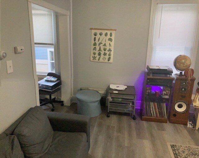 Building Photo - 947 E Market St