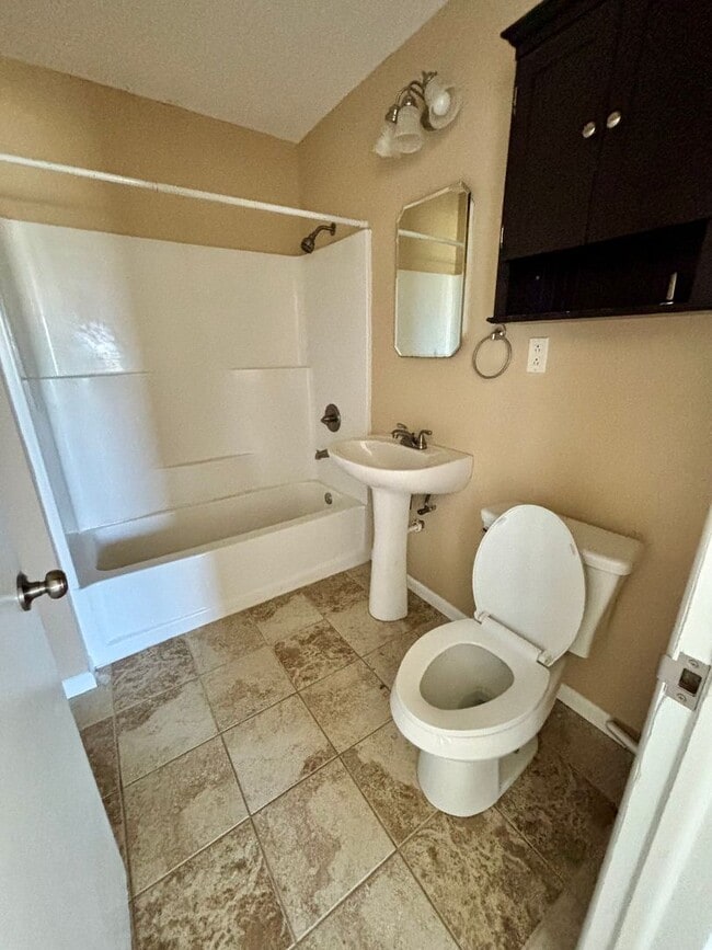Building Photo - Italian Estates Property Management