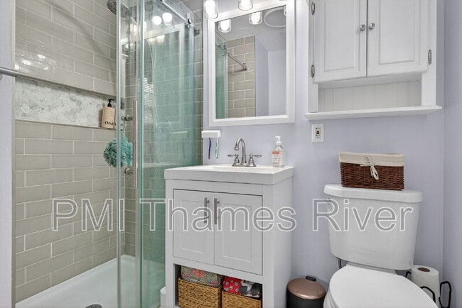 Building Photo - 74 Hurlburt St