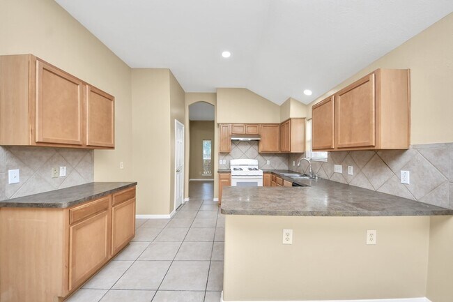 Building Photo - 8431 Taraglen Ct