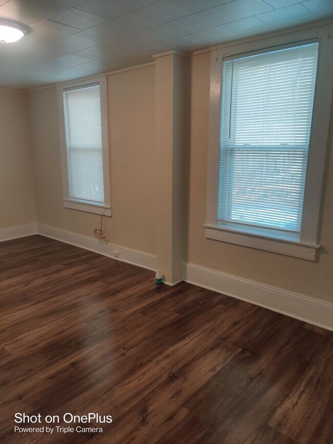 Building Photo - Gilbert Ave