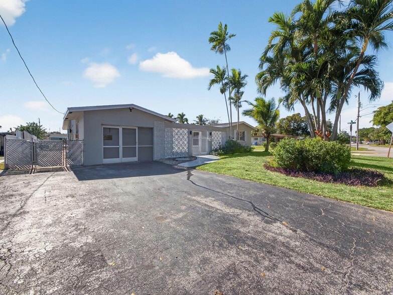 Building Photo - 1940 NW 32nd St