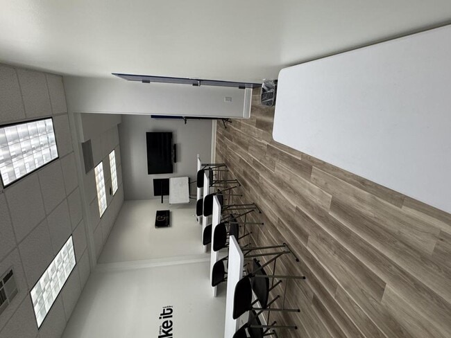 Building Photo - 8751 Commodity Cir