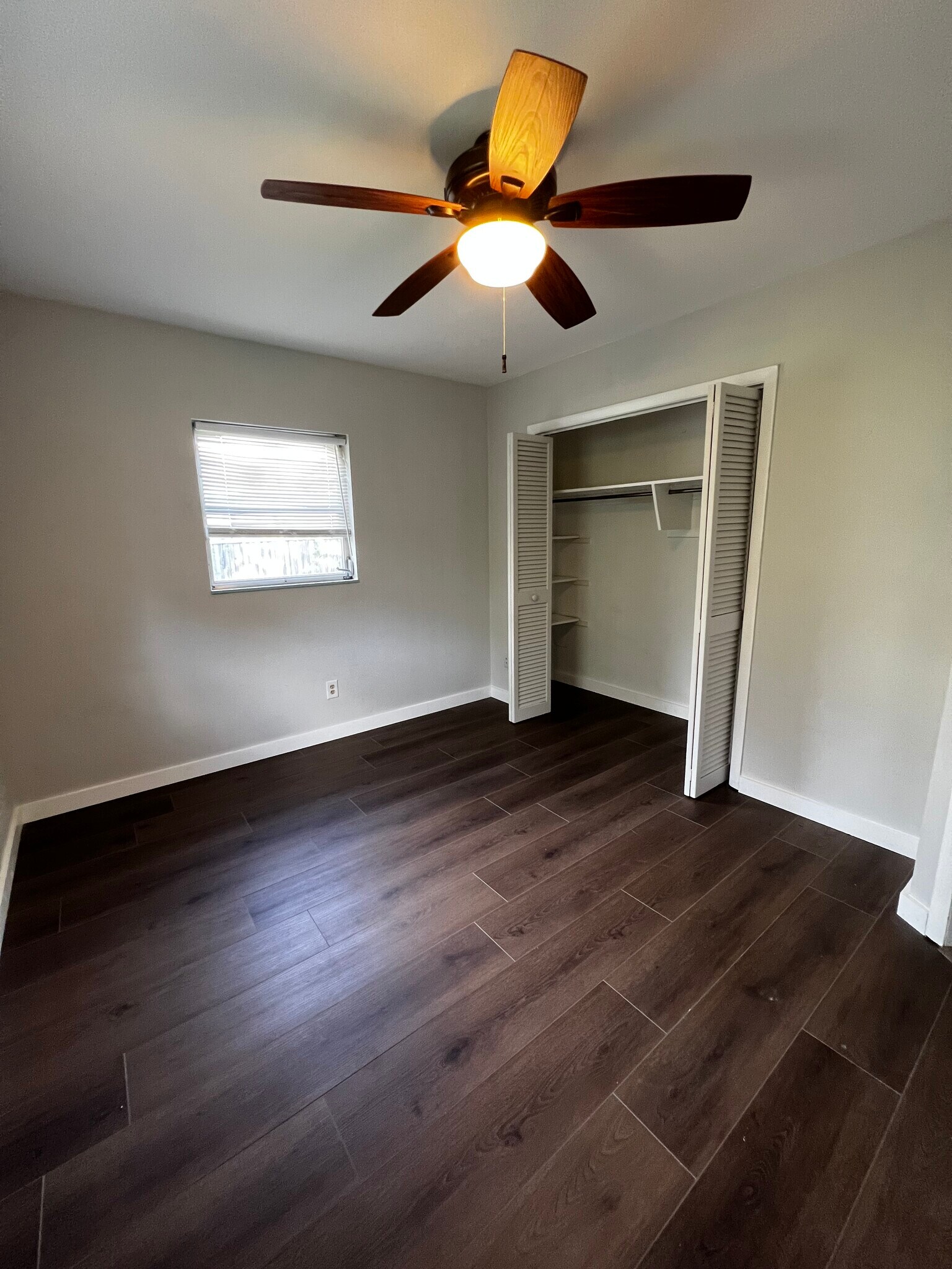Building Photo - 254 Plumosa Dr