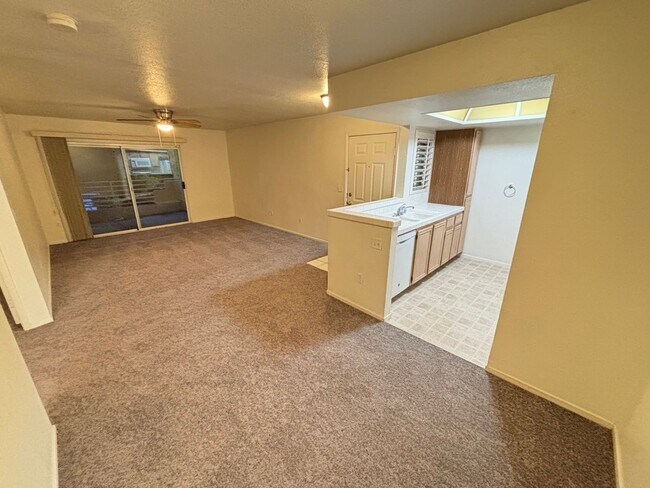 Building Photo - Spacious 1BED/1BATH 2nd floor Condo in La Posada at Summerlin.
