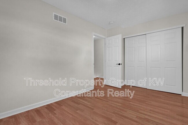 Building Photo - 3672-3678-3678 Arnelle Rd