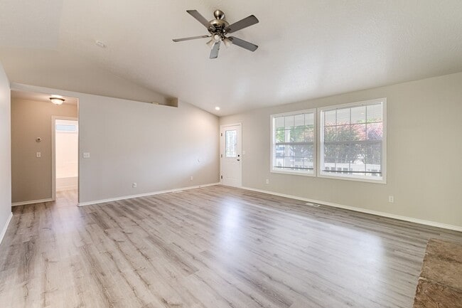 Building Photo - Remodeled Boise home with 4 bedrooms