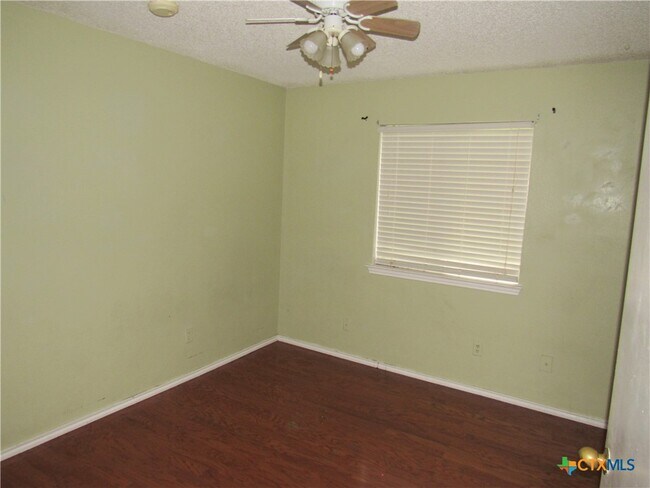 Building Photo - 4802 Shawn Dr