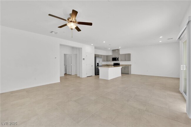 Building Photo - 4567 Merlot Hls Ave