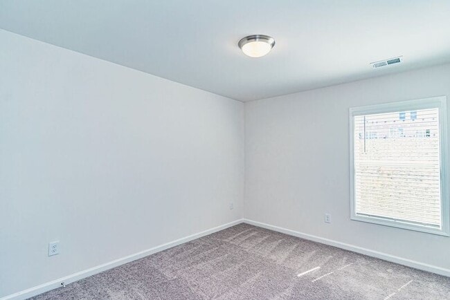 Building Photo - 227 Stone Fruit Ct