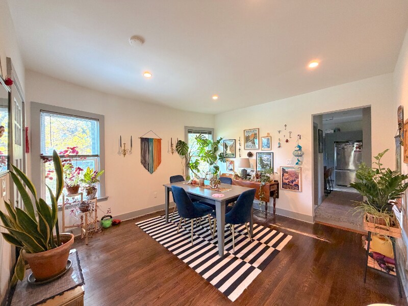 Building Photo - 1419 Fischer St