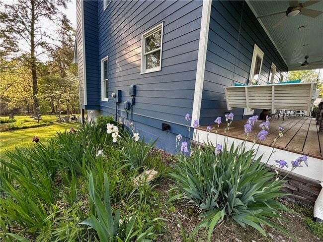 Building Photo - 4060 Merritt Dr