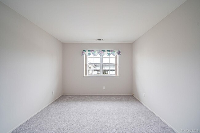 Building Photo - 18 Summerfield Cir