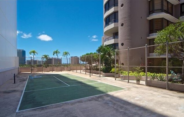 Building Photo - 1910 Ala Moana Blvd