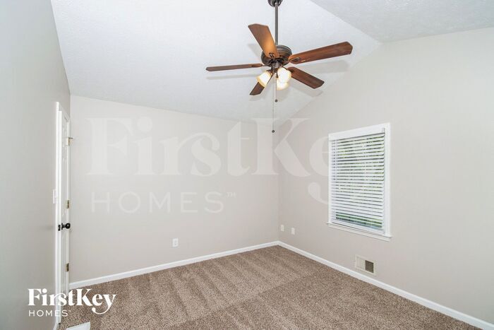 Building Photo - 608 Nottingham Dr