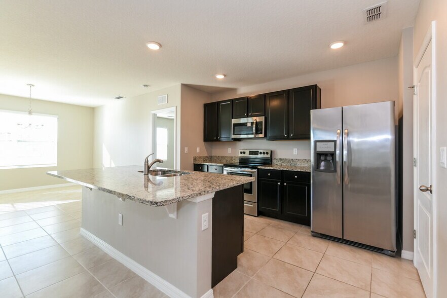 Building Photo - 2484 White Poppy Dr