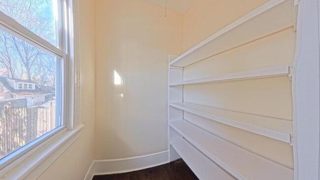 Building Photo - 65-67 Fox St