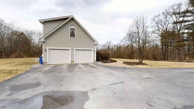 Building Photo - 244 Kennedy Hill Rd