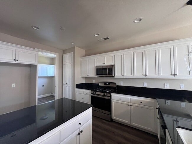 Building Photo - Coming Soon!