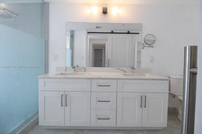 Building Photo - 92 SW 3rd St