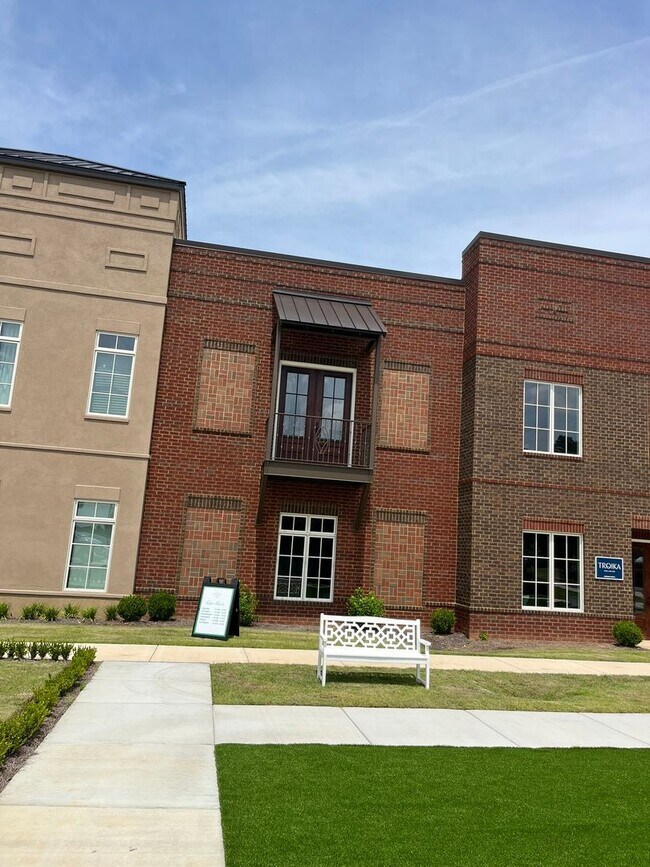 Building Photo - 6801 River Rd