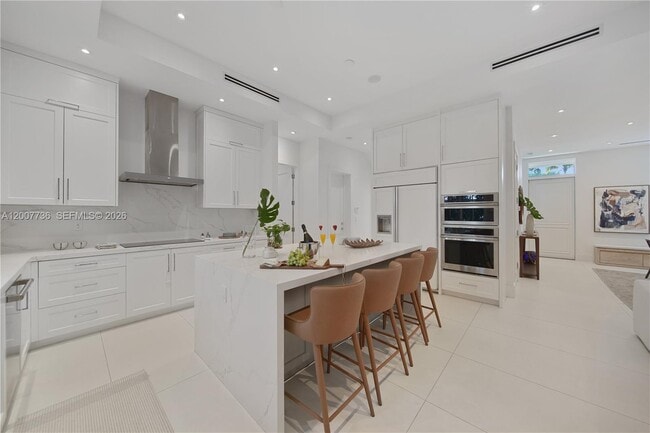 Building Photo - 6901 Veronese St