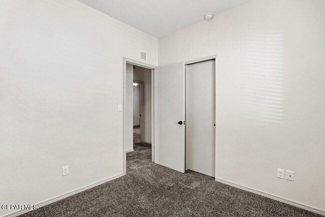 Building Photo - 11648 Flor Freesia Dr