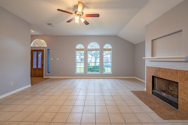 Building Photo - 1126 Noble Glen Dr