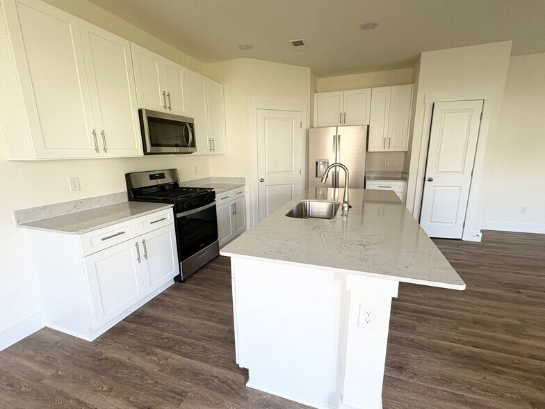 Building Photo - 384 Alta Tree Blvd