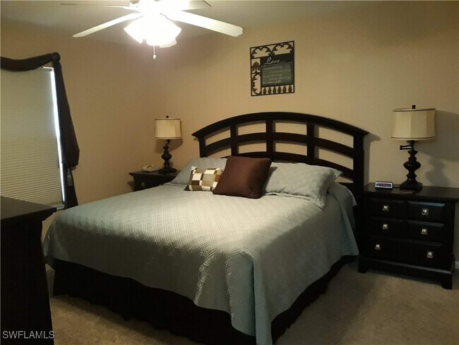 Primary Photo - 600 Neapolitan Way