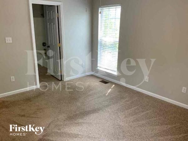 Building Photo - 12 Mountain Oaks Ln